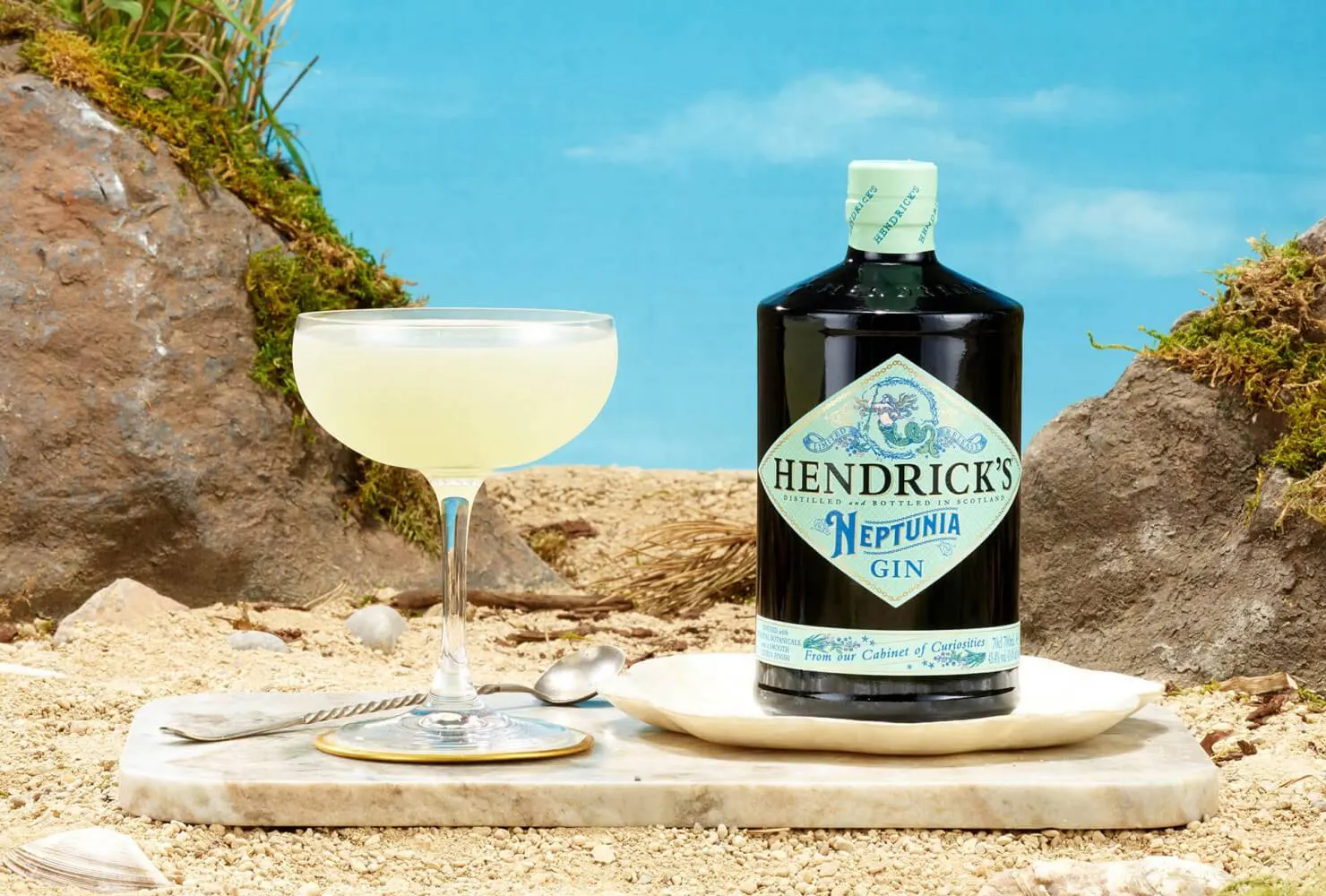 Hendrick's Gin Neptunia — Szkocki Gin współczesny, butelka 700 ml, beautyshot